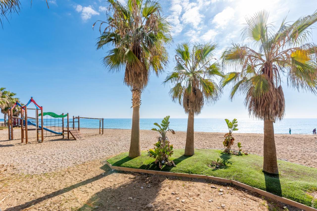 50 Mts Beach With Sea Views Pool Альгарробо-Коста Экстерьер фото